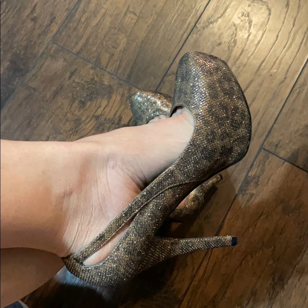 Guess heels